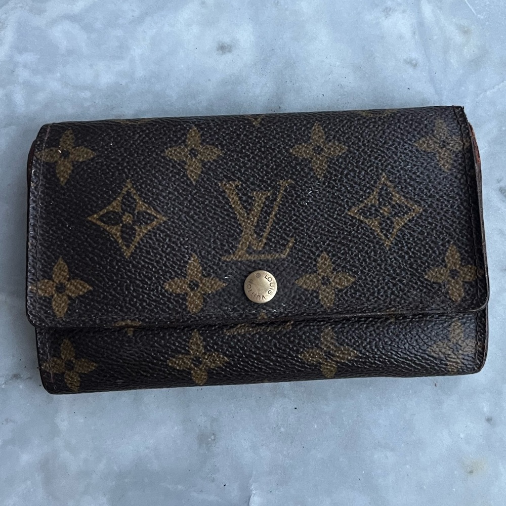 Louis Vuitton Monogram Brown Signature Compact Wallet CA1907
